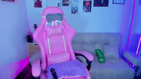 adri_tom44 @ stripchat on 20251117