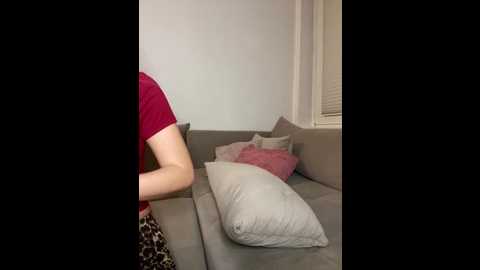 belle98 @ stripchat on 20251117