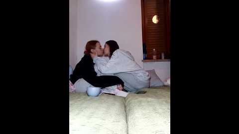 ella_grays @ stripchat on 20251117