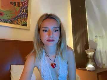 sirenabelle @ stripchat on 20251117