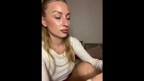 belle98 @ stripchat on 20251118