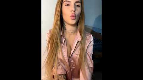 emiliacatalina @ stripchat on 20251118