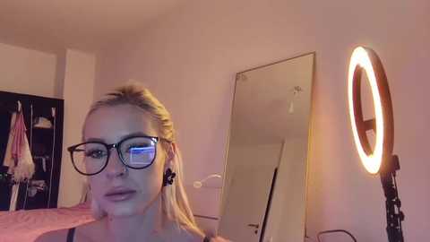 lillaluvv9 @ stripchat on 20251118