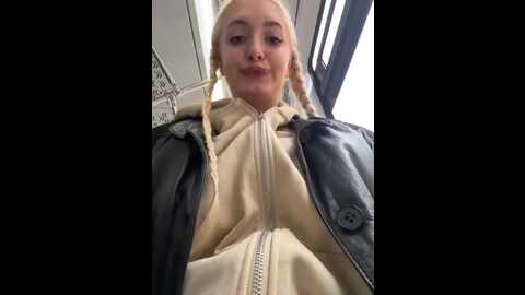 milkyy_wway @ stripchat on 20251118