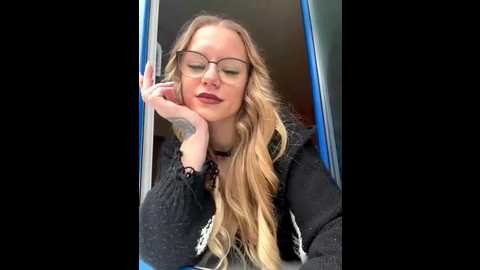 schwiegermamas_alptraum @ stripchat on 20251118