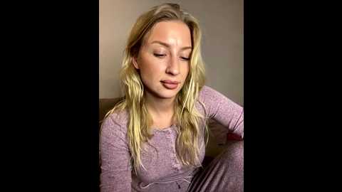 belle98 @ stripchat on 20251119