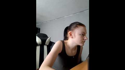 lilly_hase @ stripchat on 20251119