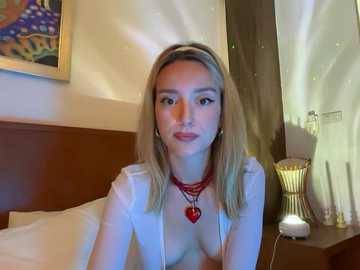 sirenabelle @ stripchat on 20251119
