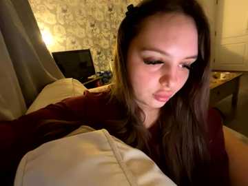 ellastarrxxx @ stripchat on 20251120