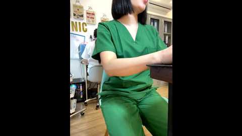 clinic_sexy @ stripchat on 20251121