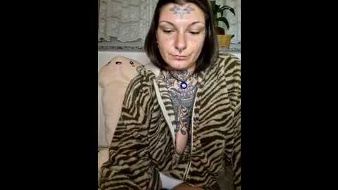 lizzardqueeen @ stripchat on 20251121