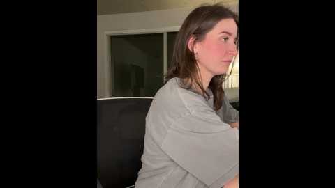 nerdynina @ stripchat on 20251121