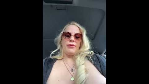 june695_ @ stripchat on 20251122