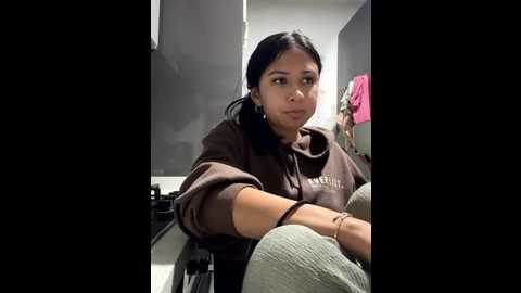 lynn9000 @ stripchat on 20251122