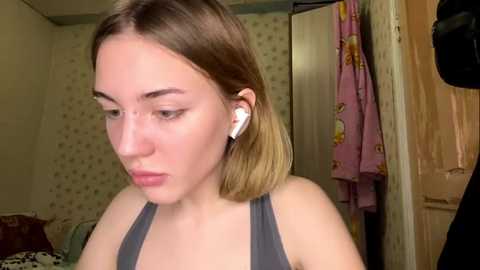 melaineaytes @ stripchat on 20251122