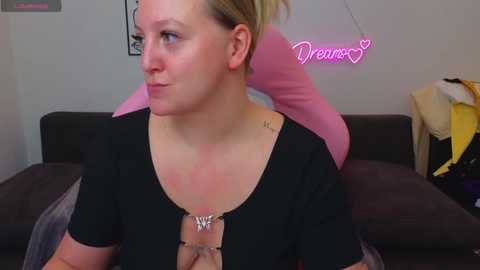 milas_dreams @ stripchat on 20251122