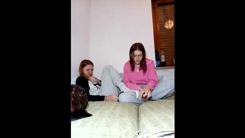 ella_grays @ stripchat on 20251123