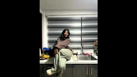 lynn9000 @ stripchat on 20251123