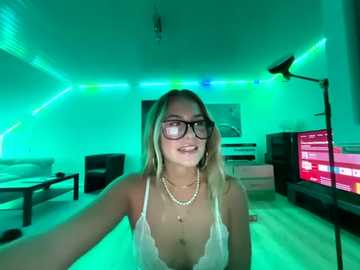 goddesemiiyy @ stripchat on 20251124