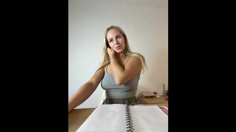 streetdoll @ stripchat on 20251124