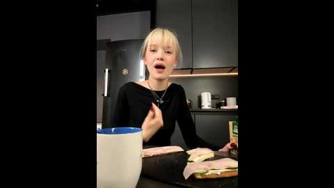 bellasecrett @ stripchat on 20251125