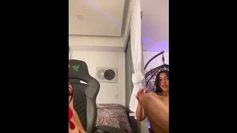 mia_lux77 @ stripchat on 20251125