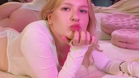 mila_wxw @ stripchat on 20251125