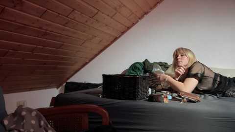 redlayla @ stripchat on 20251125