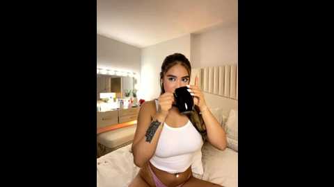 _laura_02 @ stripchat on 20251126