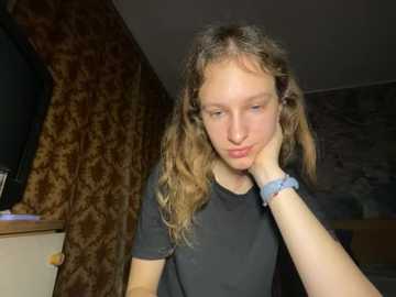 eva_angel3 @ stripchat on 20251126