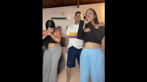 royalgirls_x @ stripchat on 20251126