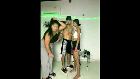 royalgirls_x @ stripchat on 20251126