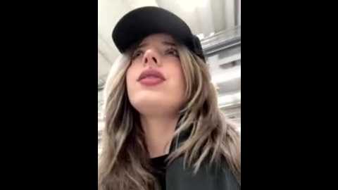 loraadoll @ stripchat on 20251127