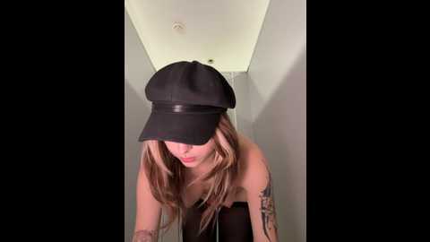 loraadoll @ stripchat on 20251127