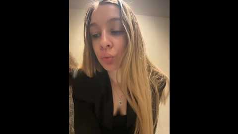 sashacatt @ stripchat on 20251127