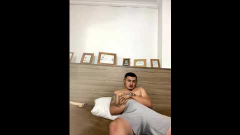 demon_foxes @ stripchat on 20251128