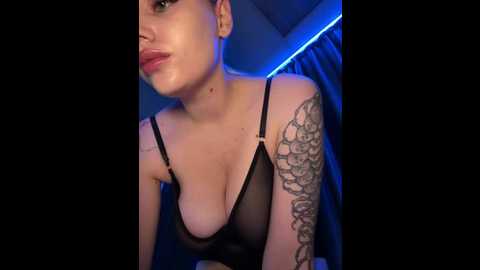 hugeboobsalice @ stripchat on 20251128