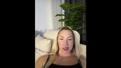 luisabecker @ stripchat on 20251128