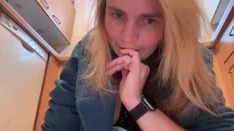 s_te_fan_i @ stripchat on 20251128