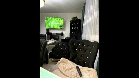 emilia_mausi @ stripchat on 20251130