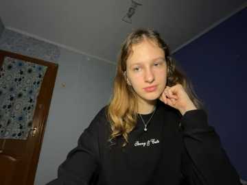 eva_angel3 @ stripchat on 20251130