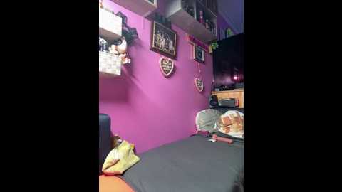 sexymelli18 @ stripchat on 20251201