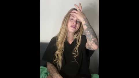 emiliacatalina @ stripchat on 20251202