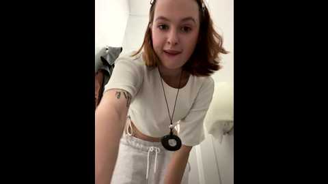 hani_obsessed @ stripchat on 20251202