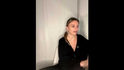 milla__one @ stripchat on 20251202