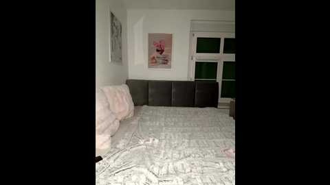 _lilly_angel @ stripchat on 20251203