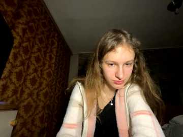 eva_angel3 @ stripchat on 20251203