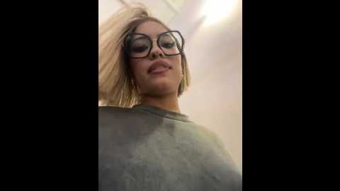 mystiquexxx @ stripchat on 20251203