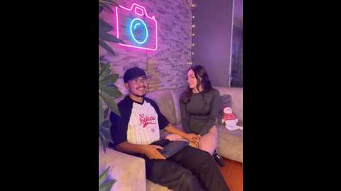 noa_n_luxy @ stripchat on 20251203