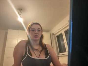 younglina @ stripchat on 20251203